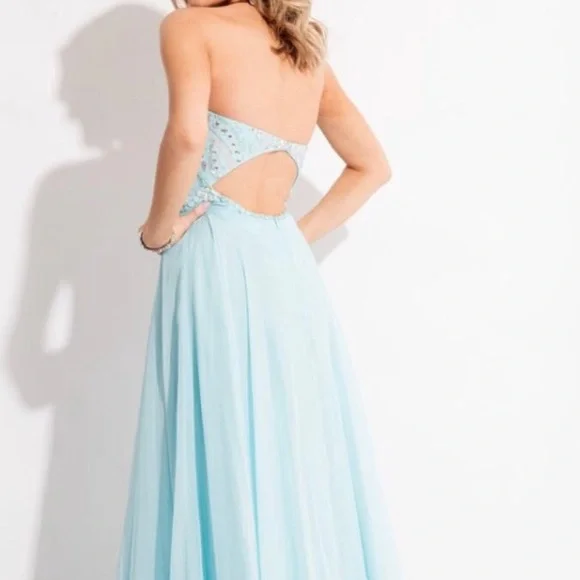 Prom Gown - Picture 2 of 3